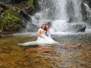 Depois de casados na cascata - J Oliveira Photographer