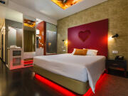 Quarto Amor e Cegovim - Quarto com banheira de hidromassagem - Lisotel Eventos