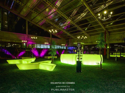 Jardim interior, com 600 m2