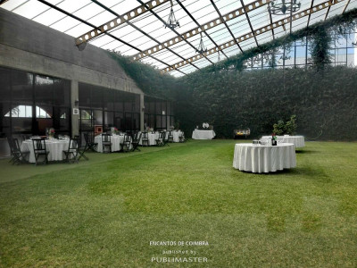 Batizado no jardim interior