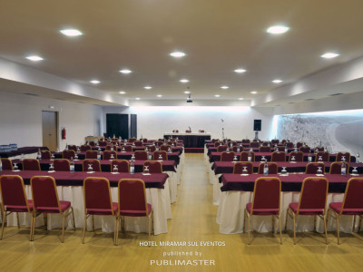 Conferências e Reuniões - Sala Premium