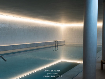 Piscina |nterior no Templo Hotel e Spa