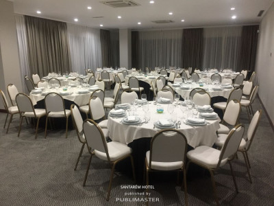 Verdi Santarém - Sala de Reunião - Lezíria Remodelada em Banquete
