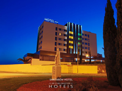 Verdi Santarém - Fachada Norte Nocturna